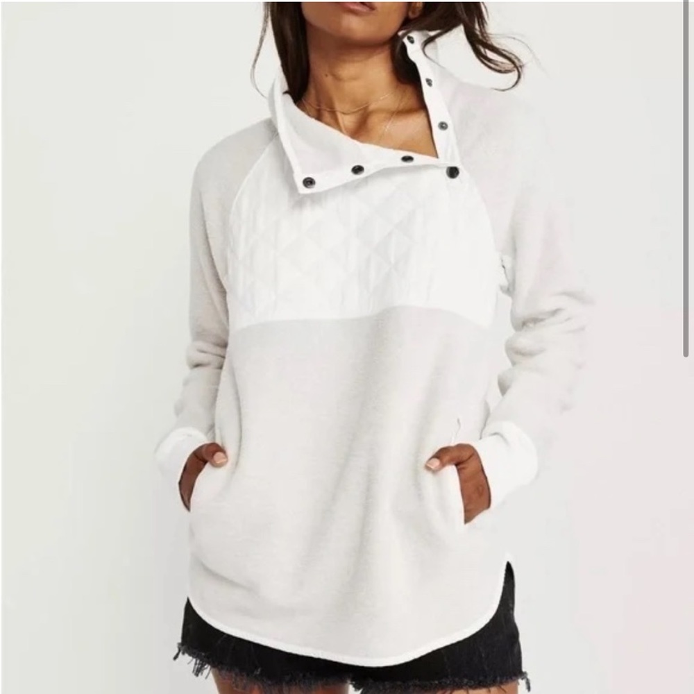 ABERCROMBIE & FITCH fleece pullover